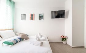 Renovated Studio Near Downtown